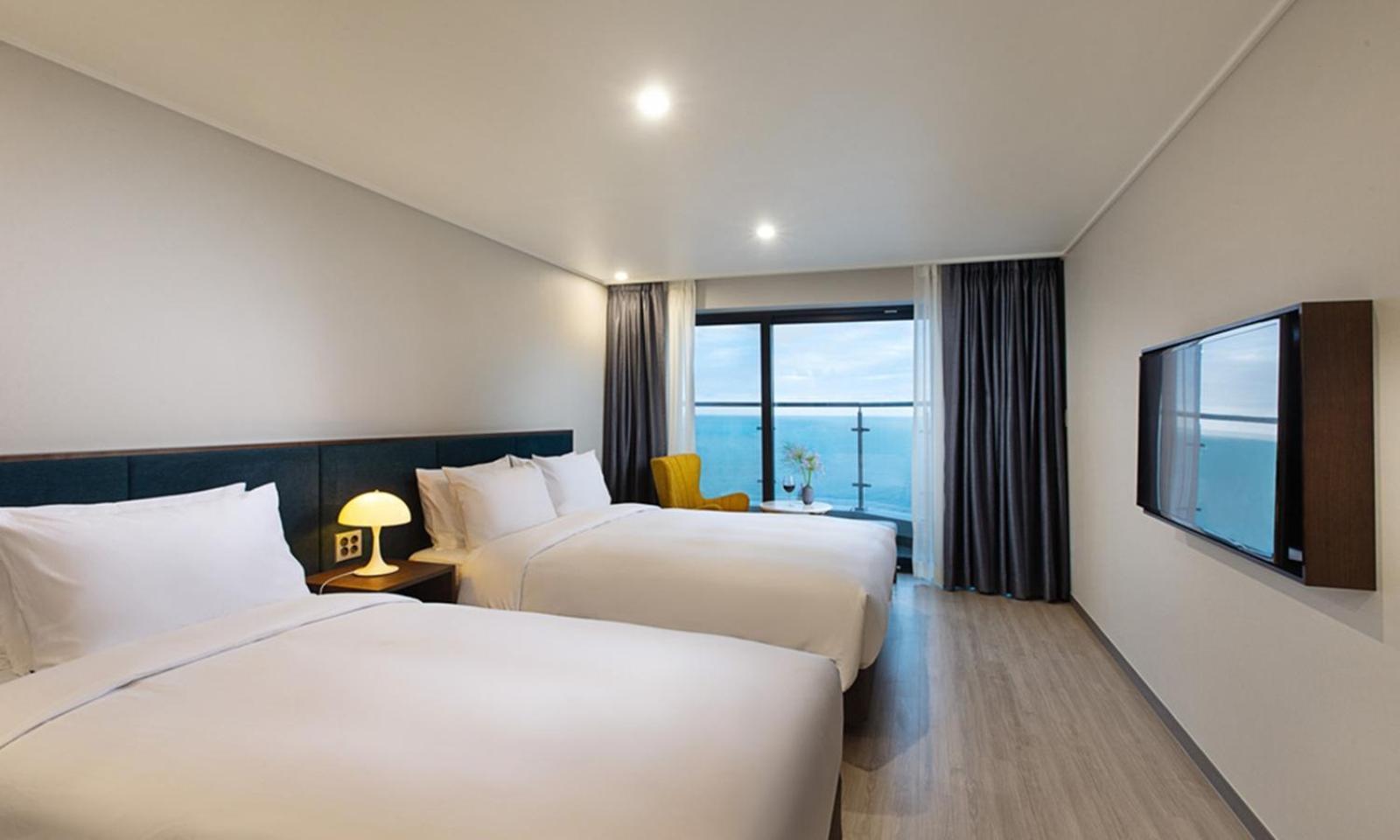 Busan Yeongmu Parade Hotel Haeundae Beach Exterior photo