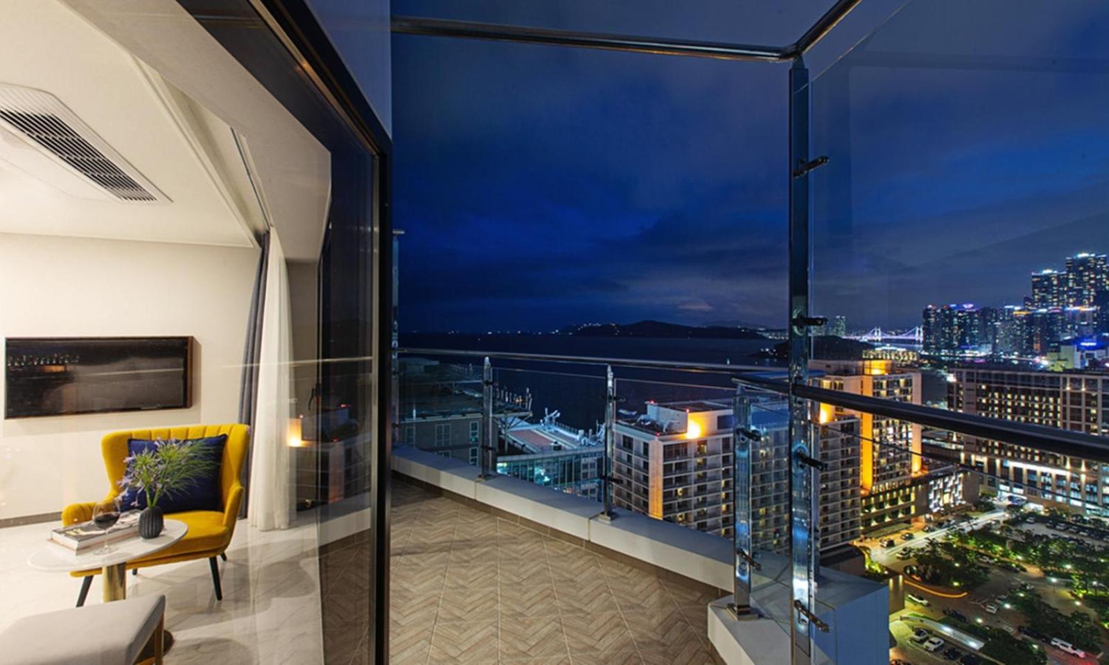 Busan Yeongmu Parade Hotel Haeundae Beach Exterior photo